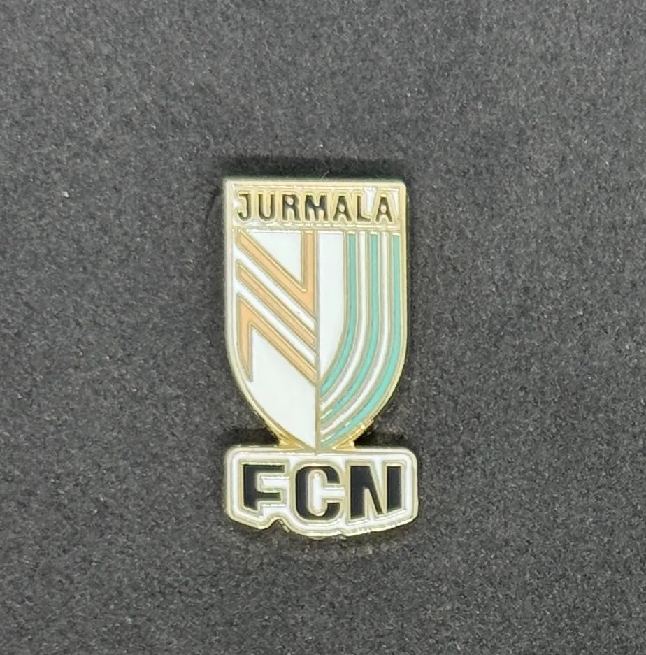 Insignias de Fútbol Letonia | Worldsoccerpins.com